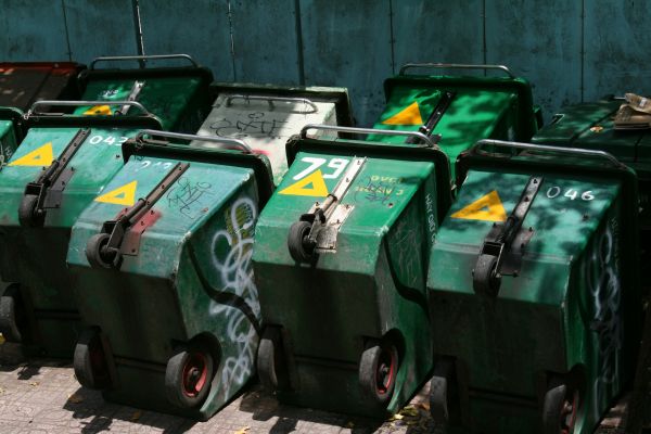 Guide d'achat : benne ou conteneur selon vos déchets